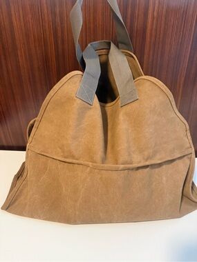 Unbranded Men's Tan Canvas Duffel with Gray Webbing Handles